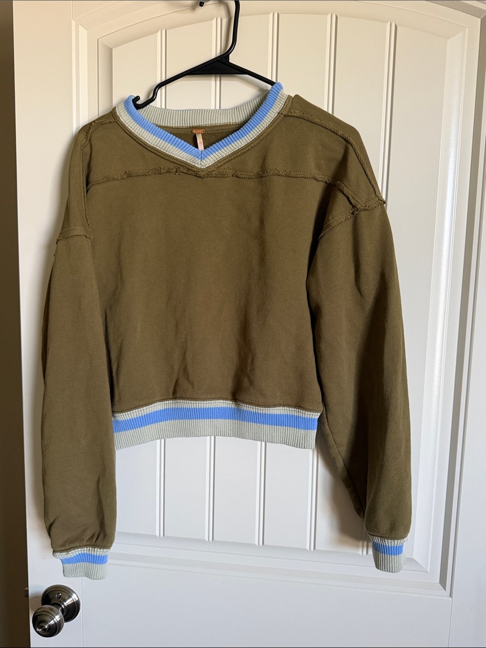 Free People rio sweater Olive Green V-Neck Sweatshirt with Blue-Trim - Picture 4 of 11